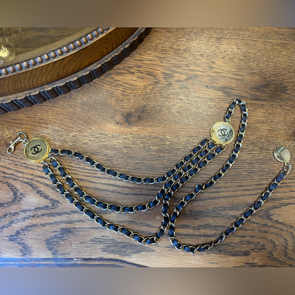 Chanel Black and Gold Chain Accessory